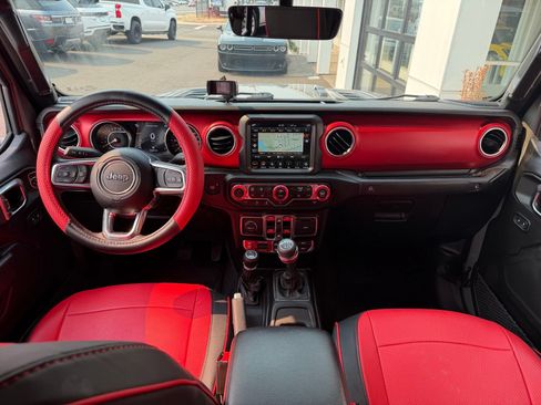 Used 2023 Jeep Gladiator Rubicon w/ Cold Weather Group AWD/4WD image 6