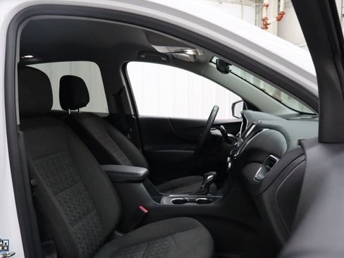 Used 2024 Chevrolet Equinox LT FWD image 30