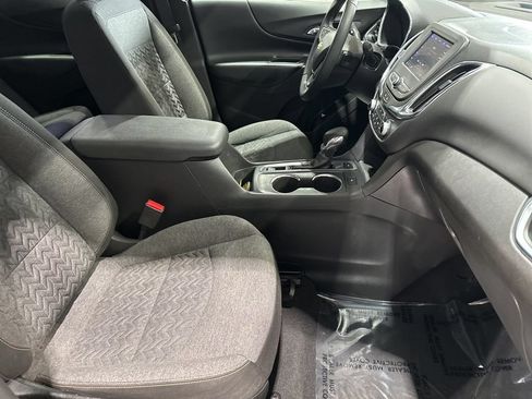 Used 2024 Chevrolet Equinox LT AWD/4WD image 17