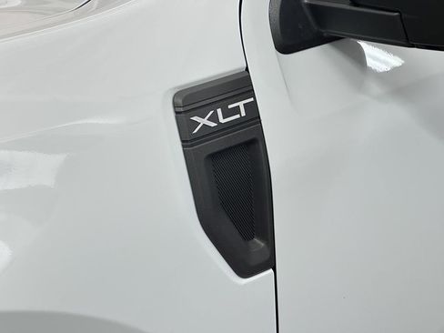 New 2025 Ford Maverick XLT w/ XLT Luxury Package image 17