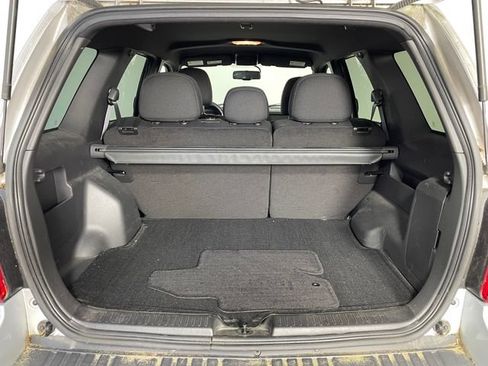 Used 2010 Ford Escape XLT AWD/4WD image 13