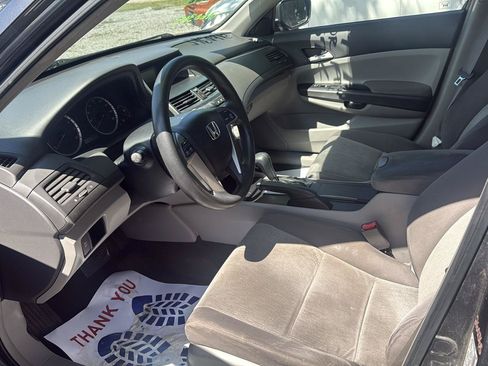 Used 2009 Honda Accord LX-P image 6