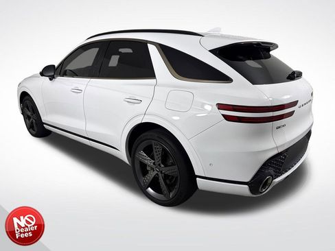 Used 2022 Genesis GV70 3.5T Sport w/ Sport Prestige Package AWD/4WD image 6