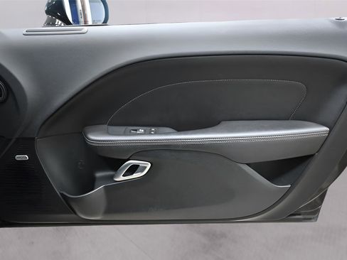 Used 2018 Dodge Challenger GT w/ Driver Convenience Group image 17