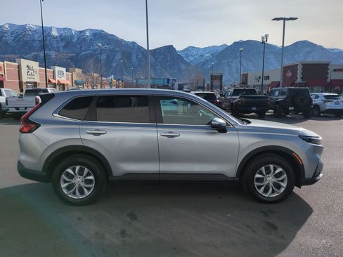 Used 2025 Honda CR-V LX image 2