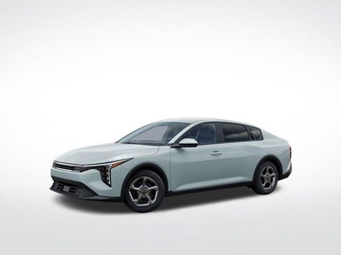 New 2026 Kia K4 LXS image 3