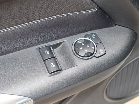 Used 2017 Ford Mustang Coupe RWD image 18