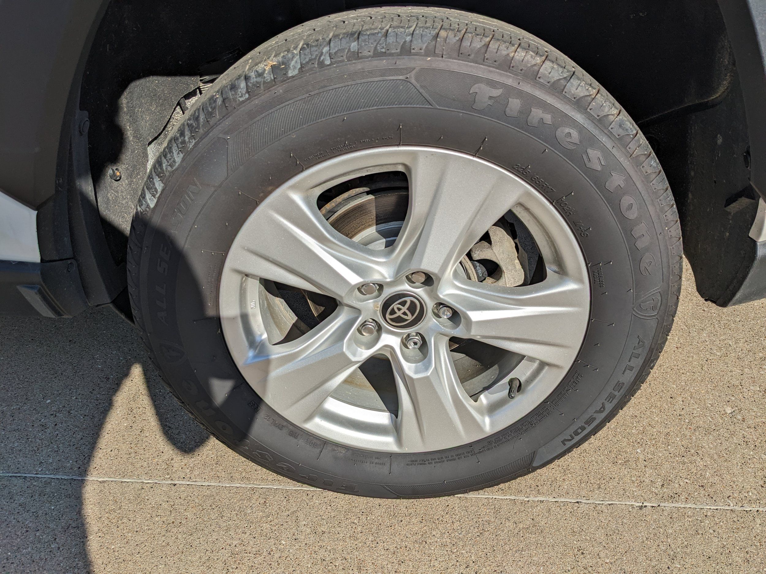 Used 2021 Toyota RAV4 XLE AWD/4WD image 12
