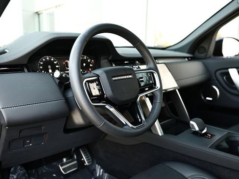 Used 2026 Land Rover Discovery Sport Landmark AWD/4WD image 21