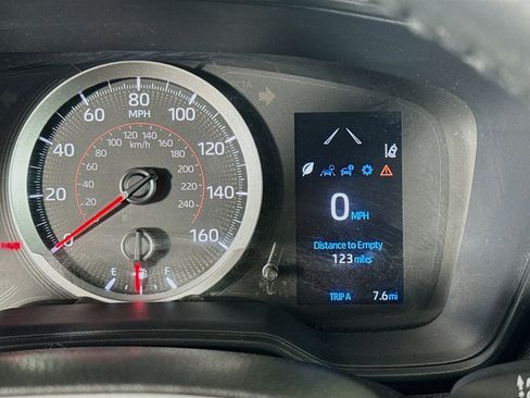 Used 2020 Toyota Corolla SE FWD image 16