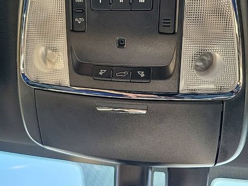 Used 2018 Jeep Grand Cherokee Limited AWD/4WD image 13