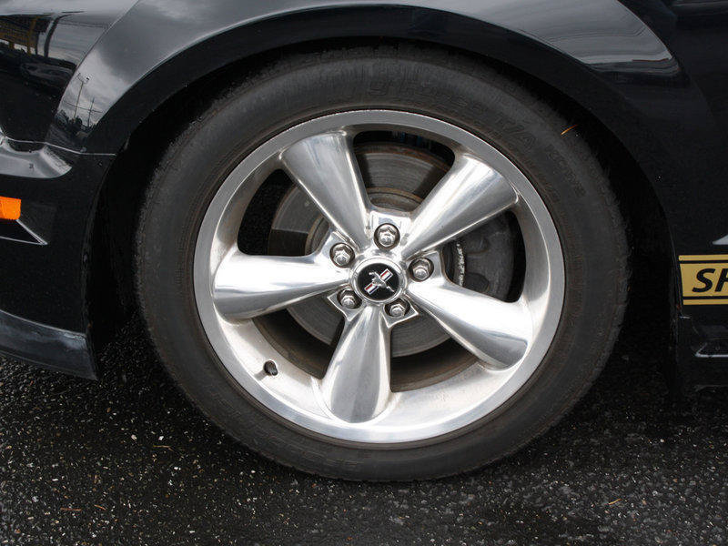 Used 2006 Ford Mustang GT RWD image 3