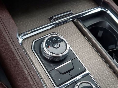 Used 2022 Ford Expedition Limited image 20