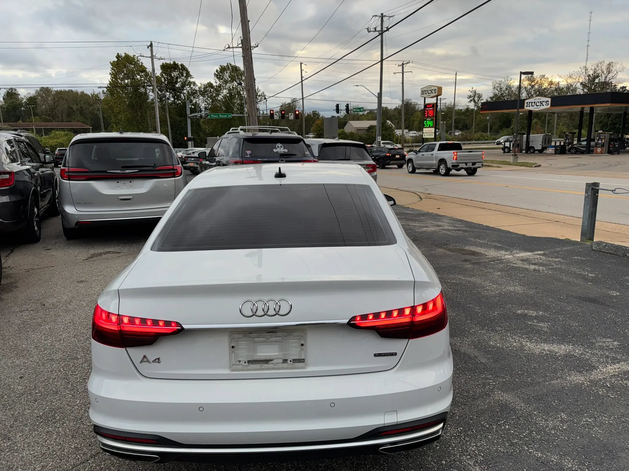 Used 2022 Audi A4 2.0T Premium Plus AWD/4WD image 18