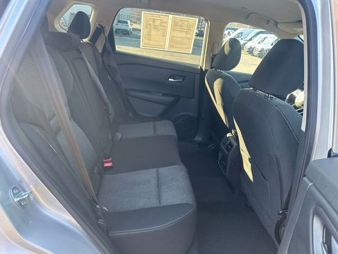 Used 2024 Nissan Rogue SV image 17