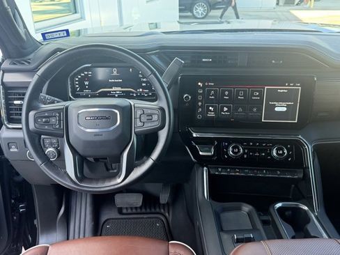 Used 2024 GMC Sierra 2500 Denali Ultimate image 18