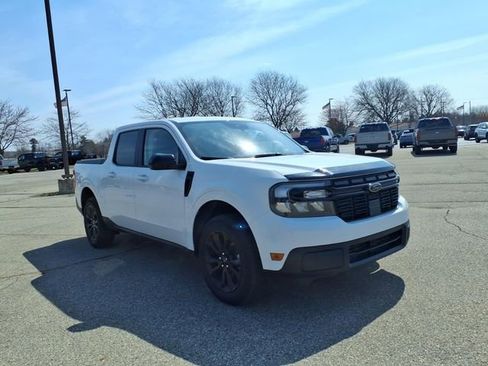 Used 2024 Ford Maverick Lariat w/ Black Appearance Package AWD/4WD image 3