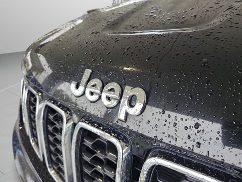 Used 2017 Jeep Grand Cherokee Limited AWD/4WD image 30