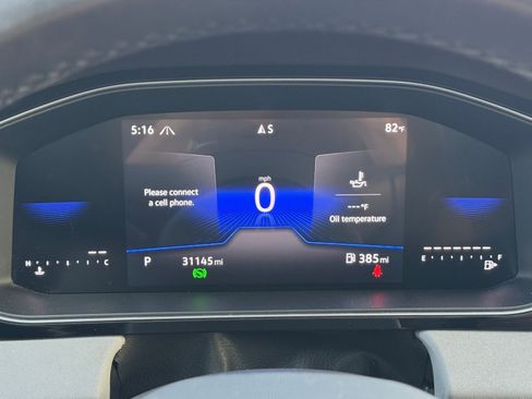 Used 2025 Volkswagen Jetta SE image 41