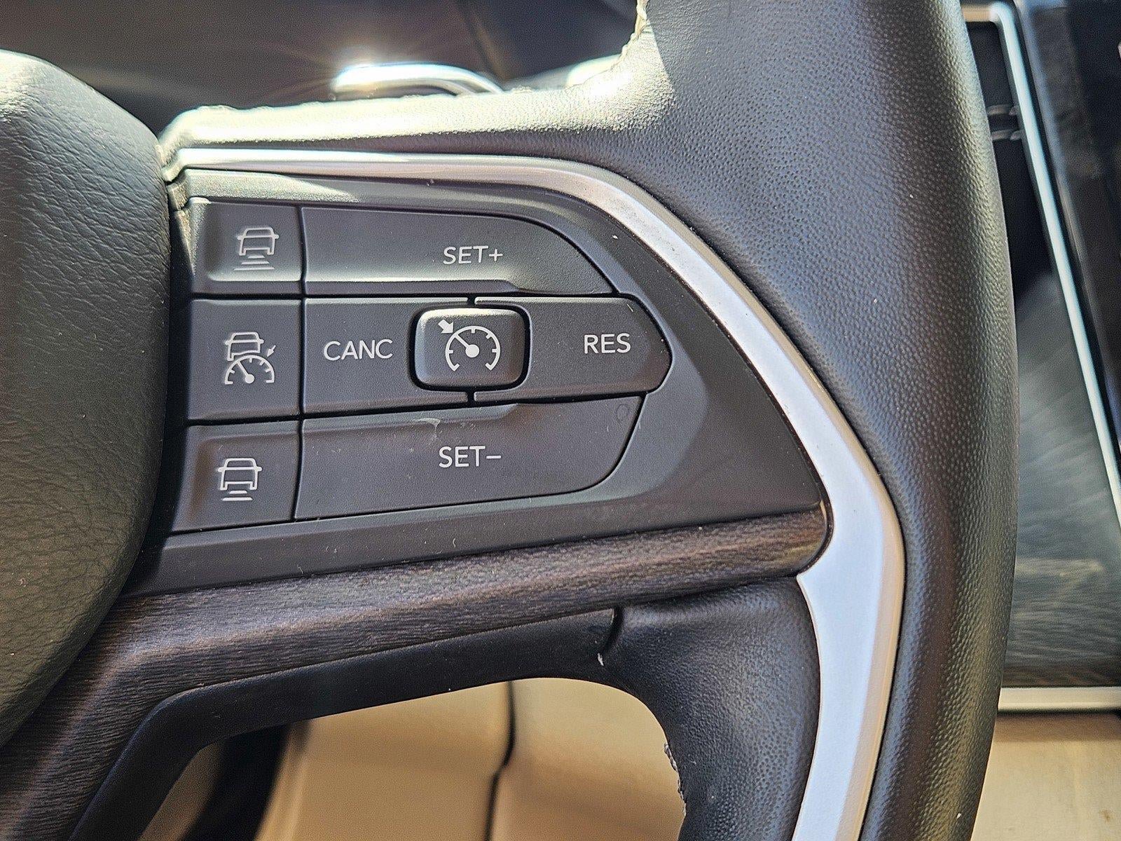 Used 2021 Jeep Grand Cherokee L Limited AWD/4WD image 27