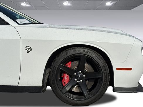 Used 2019 Dodge Challenger SRT Hellcat image 32