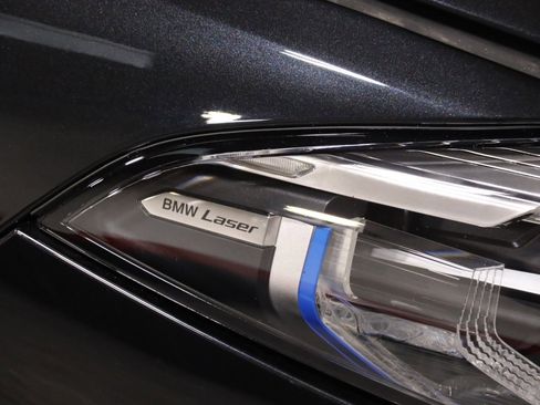 Used 2021 BMW 840i xDrive Coupe w/ M Sport Package image 17