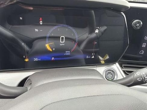 New 2026 Chevrolet Trax LT w/ Midnight Edition FWD image 14