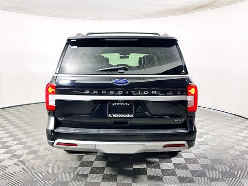 Used 2024 Ford Expedition Max XLT image 4