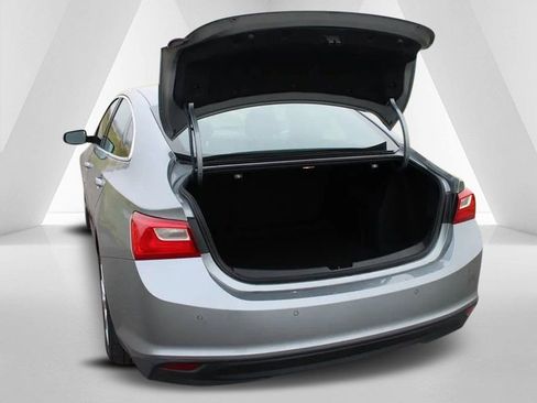 Used 2024 Chevrolet Malibu LS image 32