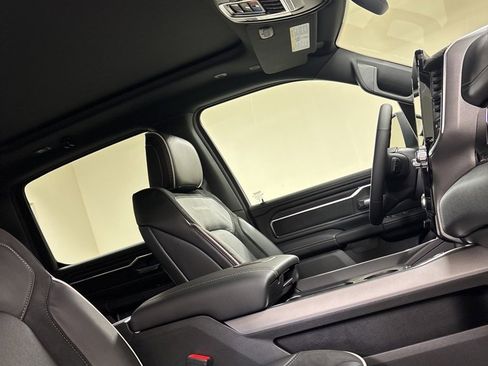 New 2026 RAM 1500 Laramie w/ Night Edition image 32