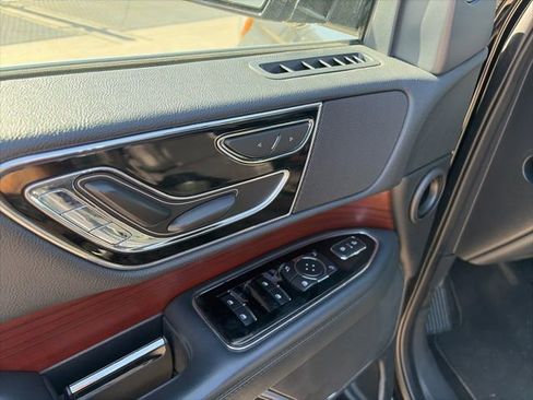 Used 2022 Lincoln Navigator L 2WD image 15