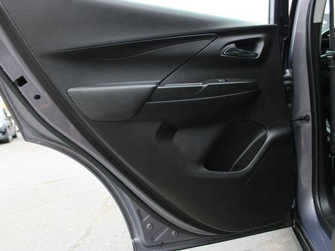 Used 2023 Chevrolet Bolt LT image 4