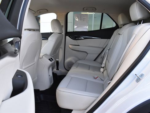 Used 2023 Buick Envision Essence image 18