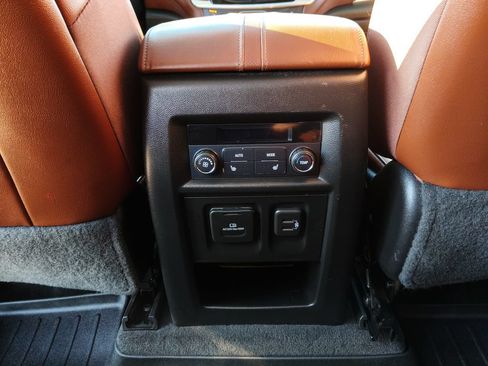 Used 2019 Chevrolet Traverse High Country w/ LPO, Floor Liner Package AWD/4WD image 14