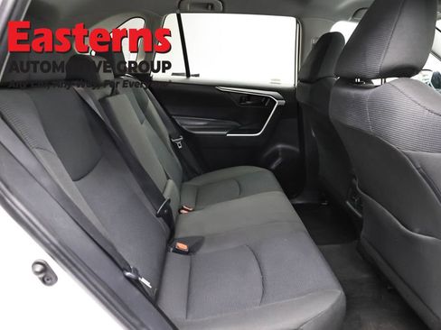 Used 2024 Toyota RAV4 LE AWD/4WD image 22