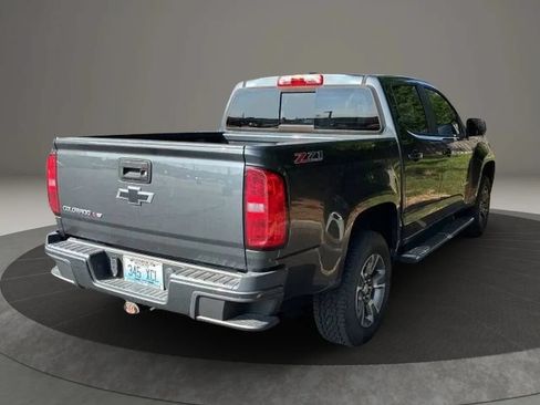 Used 2017 Chevrolet Colorado Z71 AWD/4WD image 5