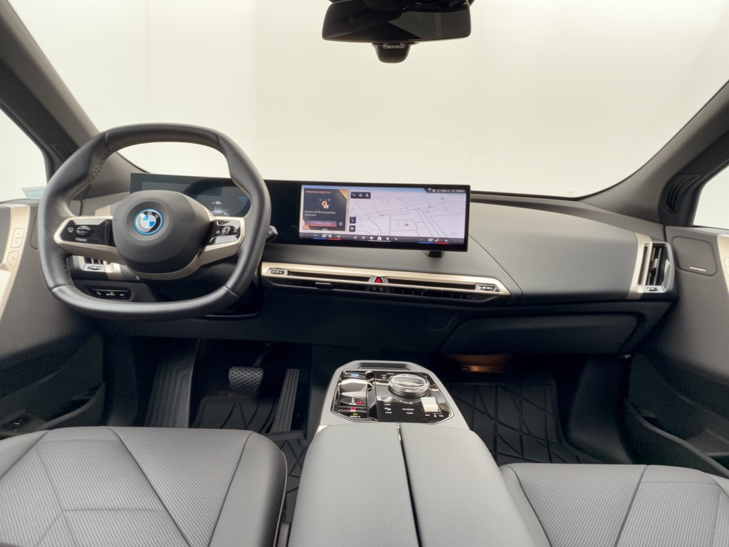 Certified 2024 BMW iX xDrive50 w/ Sport Package AWD/4WD image 17