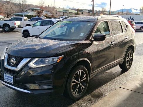 Used 2020 Nissan Rogue SV w/ Premium Package image 30