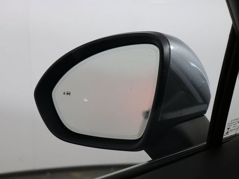 Used 2023 Buick Envision Avenir FWD image 41