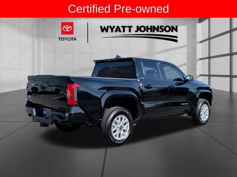 Used 2025 Toyota Tacoma SR5 AWD/4WD image 5