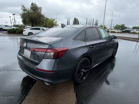 Used 2025 Honda Civic Sport image 4