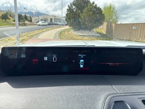 Certified 2025 Ford Expedition Platinum image 13