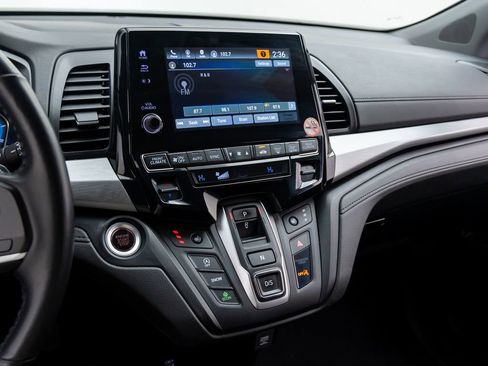 Certified 2024 Honda Odyssey EX-L image 11