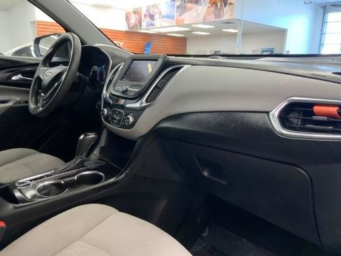 Used 2020 Chevrolet Equinox LT AWD/4WD image 9