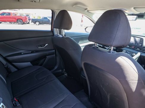 Used 2023 Hyundai Elantra SEL FWD image 16