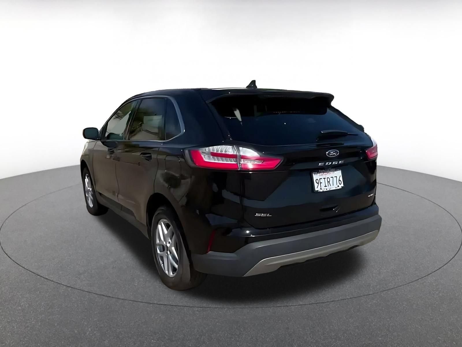 Used 2023 Ford Edge SEL AWD/4WD image 10