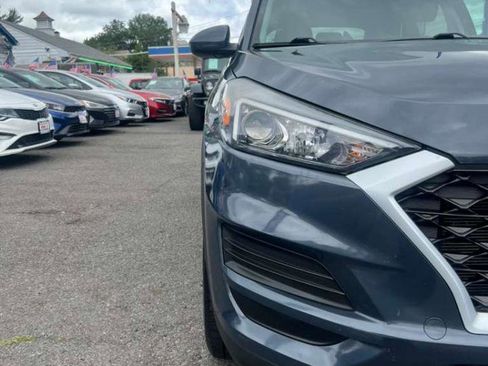 Used 2019 Hyundai Tucson SE FWD image 2
