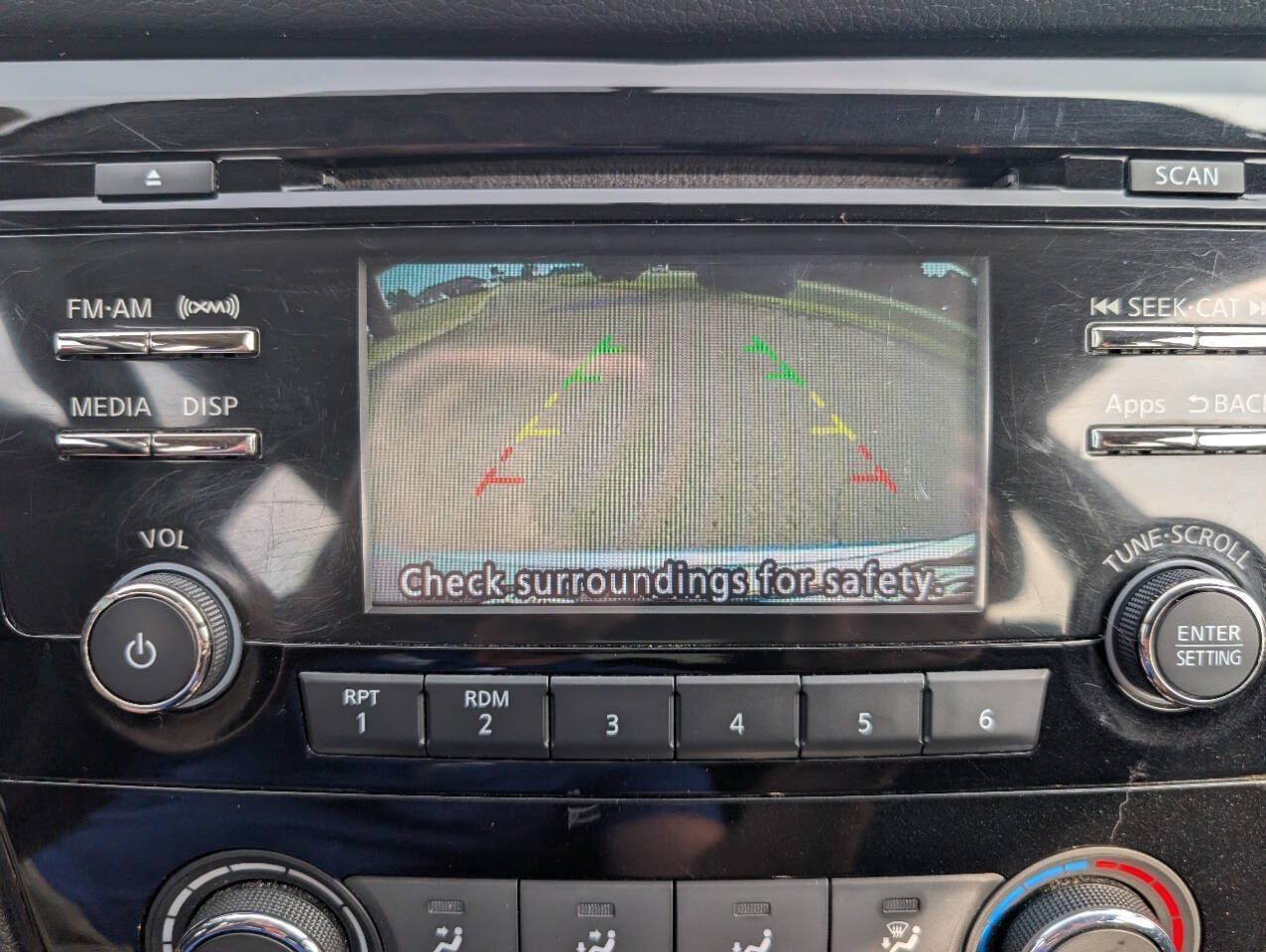 Used 2015 Nissan Rogue S FWD image 18