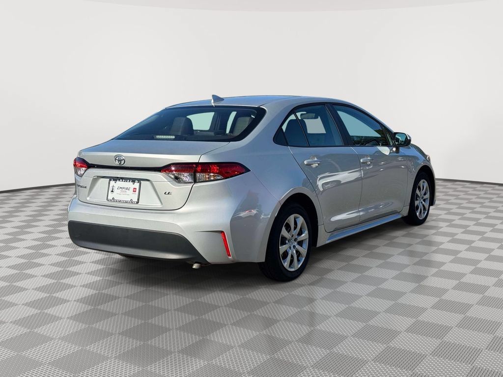 Used 2026 Toyota Corolla LE FWD image 7