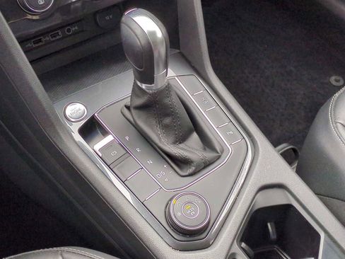Used 2019 Volkswagen Tiguan SEL image 34